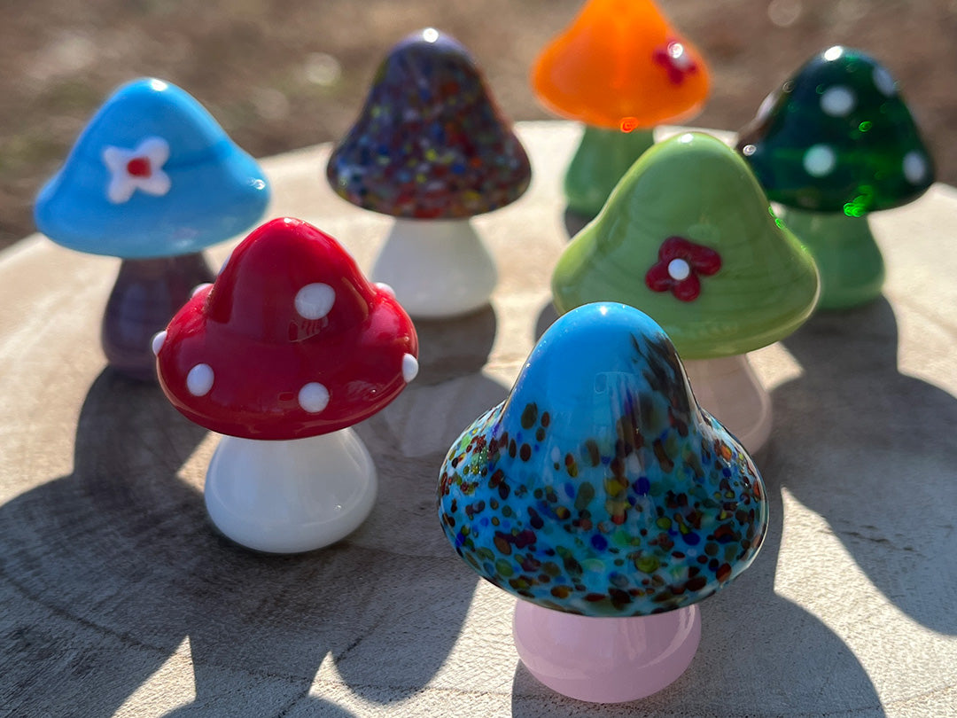 Glass Figurine Sitter Collectible - MUSHROOM