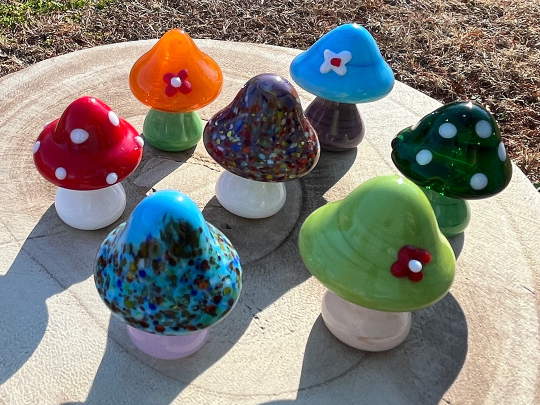 Glass Figurine Sitter Collectible - MUSHROOM